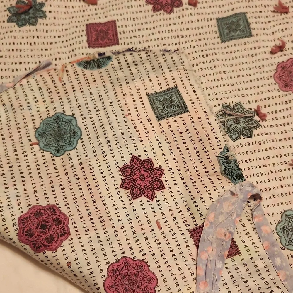 Vintage 90's Moody Floral Grunge Whimsigoth Cottegecore Distressed Throw Quilt